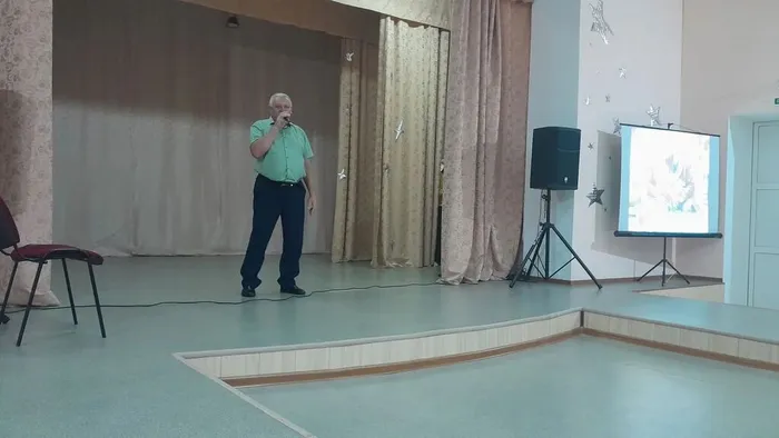 uawforqEV7Q